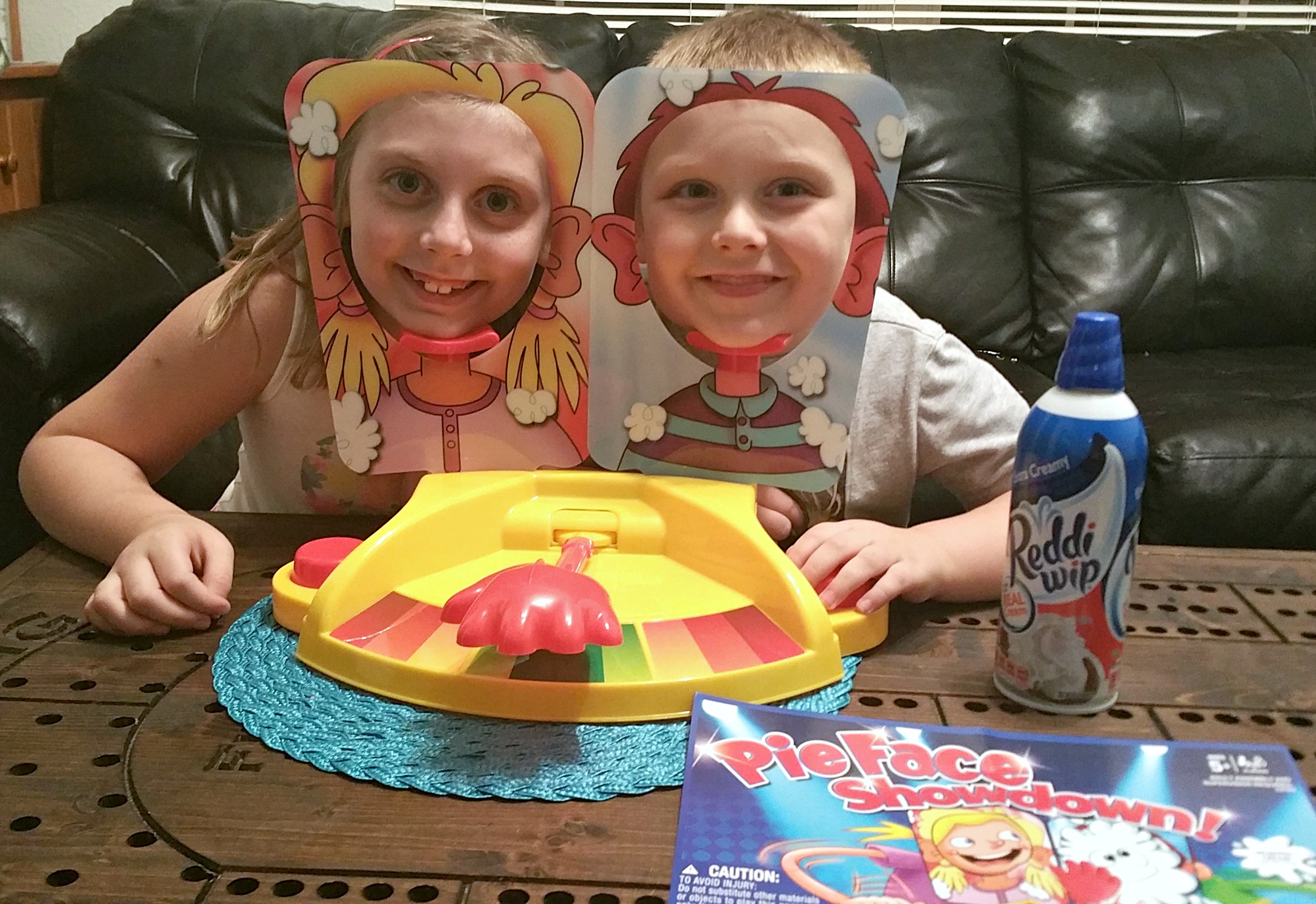 family game night with pie face showdown from hasbro gaming #ad #ic #pieface